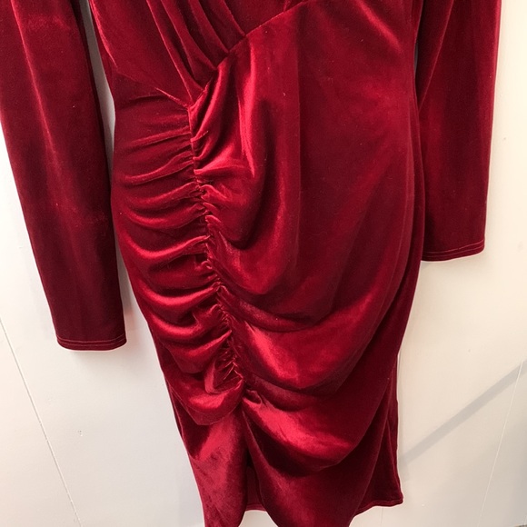 Suzy Shier - dress - t - Picture 3 of 8